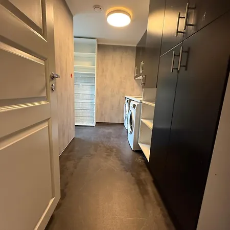 Urban Aurora - 1 & 2 - Free Parking Тромсё